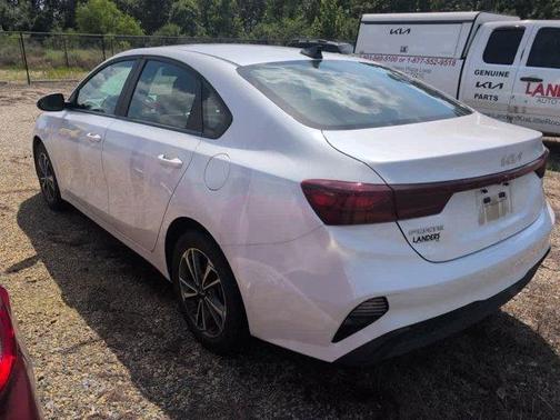 Snow White Pearl 2024 Kia Forte LXS