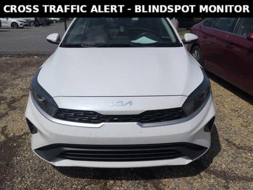 Snow White Pearl 2024 Kia Forte LXS