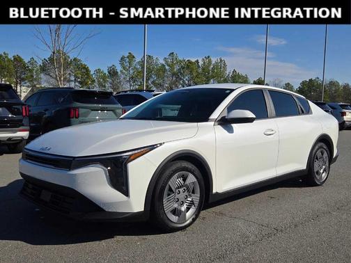 2025 Kia K4 LX