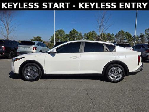 2025 Kia K4 LX