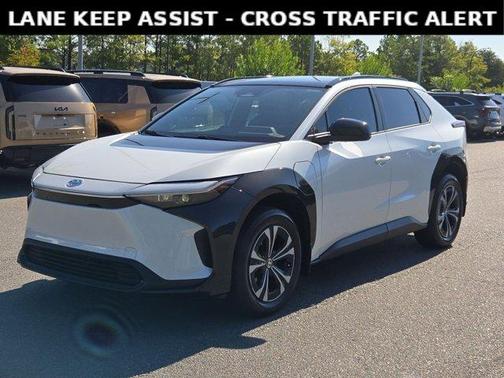 Wind Chill Pearl 2024 Toyota bZ4X XLE