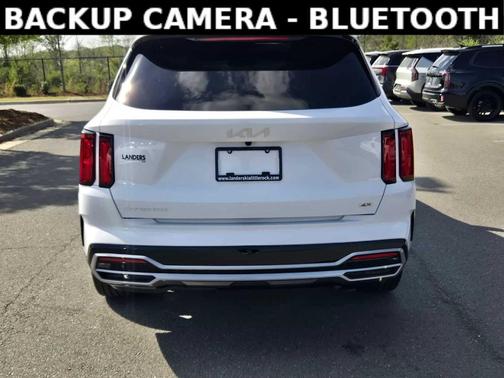 Glacial White Pearl 2023 Kia Sorento SX Prestige