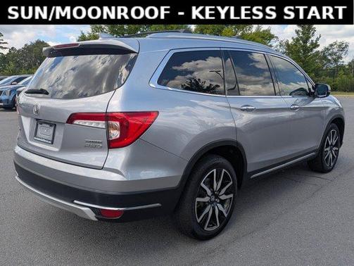 2019 Honda Pilot Touring 8-Passenger
