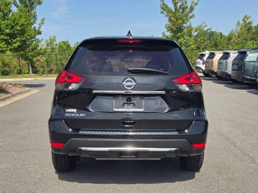 Magnetic Black 2018 Nissan Rogue S