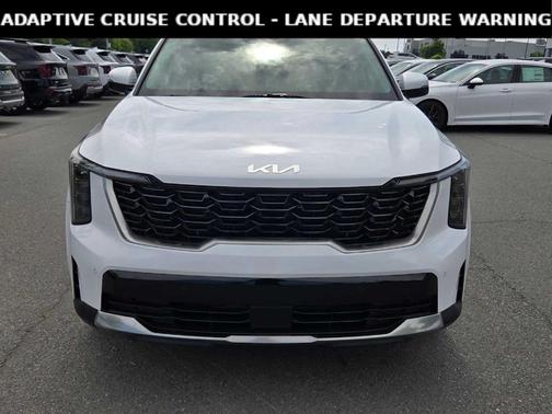 Glacial White Pearl 2025 Kia Sorento S