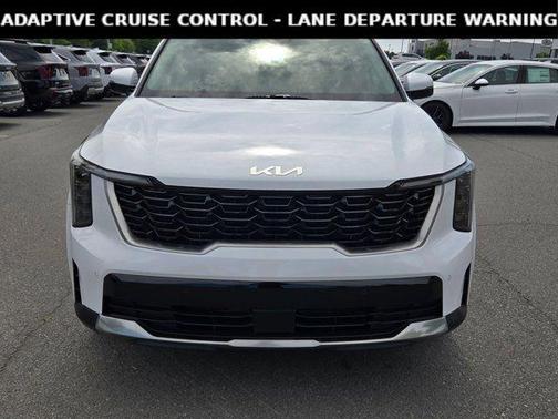 Glacial White Pearl 2025 Kia Sorento S