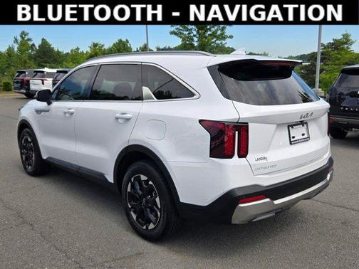 Glacial White Pearl 2025 Kia Sorento S