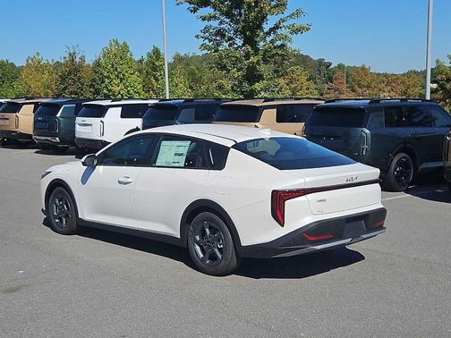 Snow White Pearl 2026 Kia K4 LXS