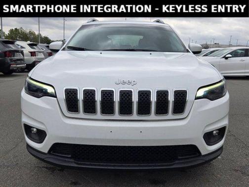 Bright White Clearcoat 2019 Jeep Cherokee Latitude