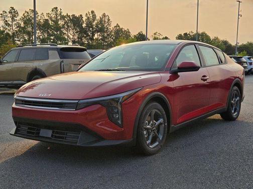 Currant Red 2026 Kia K4 LXS