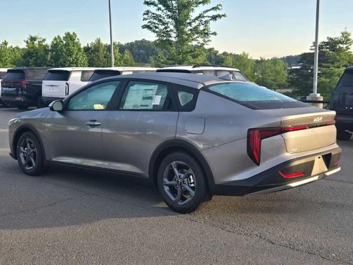 Steel 2026 Kia K4 LXS