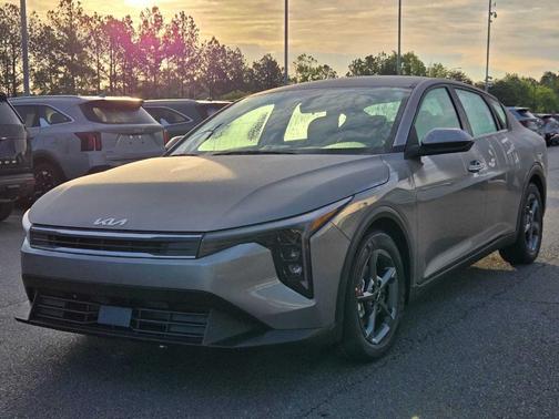 Steel 2026 Kia K4 LXS