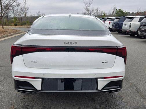 Snow White Pearl 2026 Kia K5 GT-Line