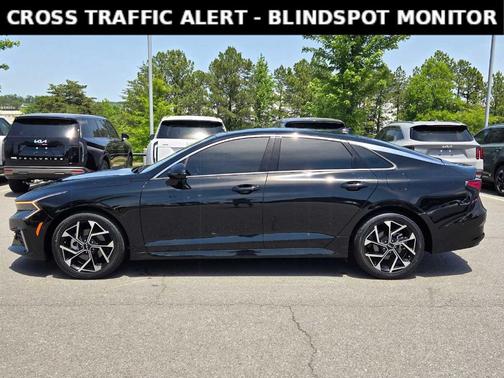 Aurora Black Pearl 2025 Kia K5 EX