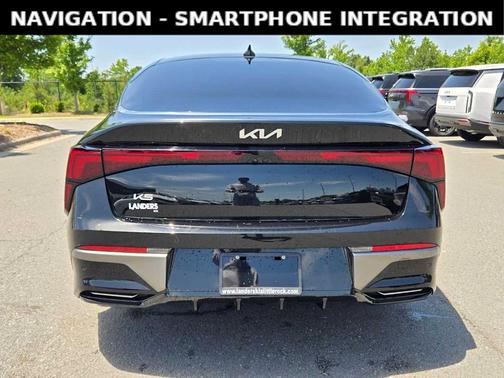 Aurora Black Pearl 2025 Kia K5 EX