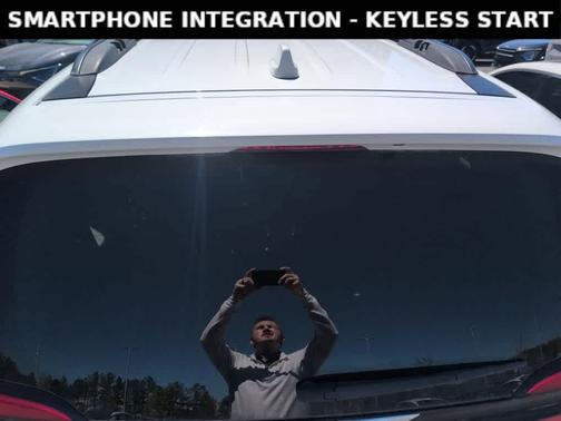 Bright White Clearcoat 2022 Chrysler Pacifica Touring-L