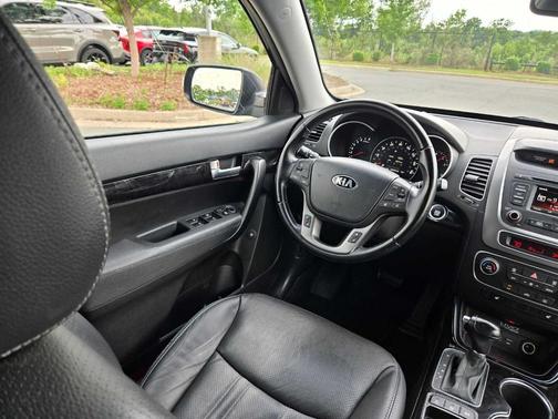 Dark Cherry 2015 Kia Sorento EX