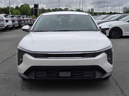 Snow White Pearl 2026 Kia K4 LX