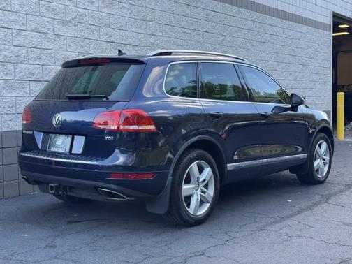 2012 Volkswagen Touareg Lux