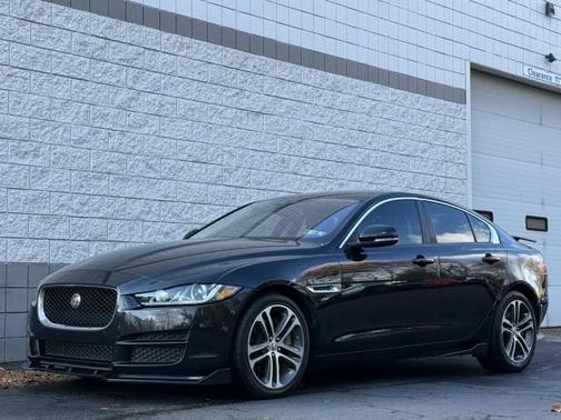 2017 Jaguar XE 25t Premium