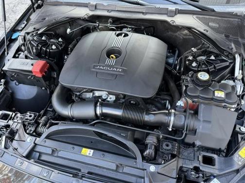 2017 Jaguar XE 25t Premium