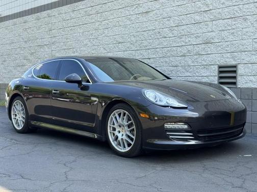 Carbon Gray Metallic 2010 Porsche Panamera 4S