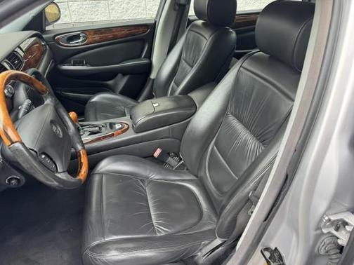 2005 Jaguar XJ8 Super V8