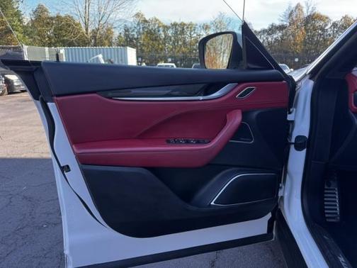 2017 Maserati Levante S