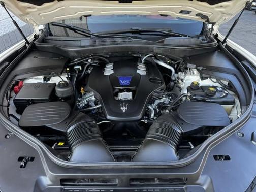 2017 Maserati Levante S