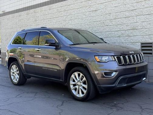 Granite Crystal Clearcoat Metallic 2017 Jeep Grand Cherokee Limited