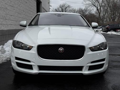 2019 Jaguar XE 25t