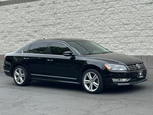 2014 Volkswagen Passat Auto SEL Premium