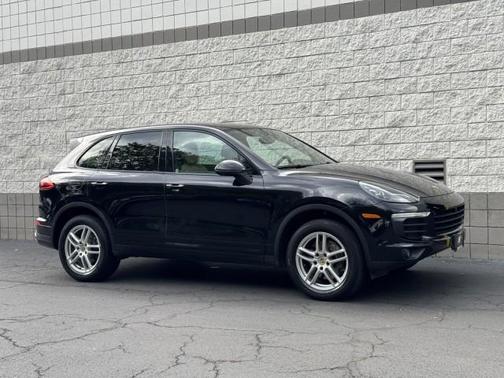 2016 Porsche Cayenne Base