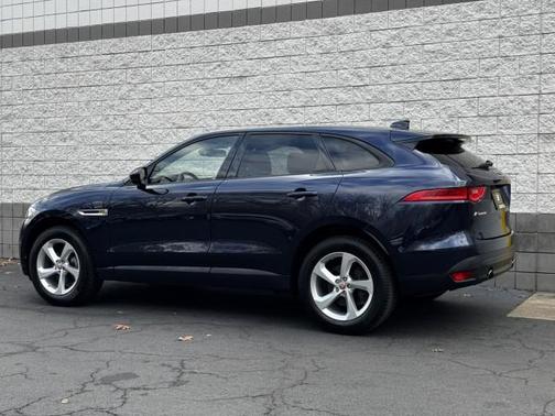 2018 Jaguar F-PACE 25t Premium