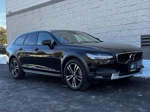 2019 Volvo V90 Cross Country T5