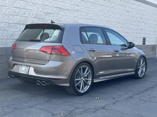 2017 Volkswagen Golf R 4-Door