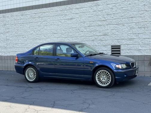 2005 BMW 325 xi