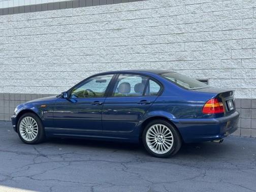 2005 BMW 325 xi