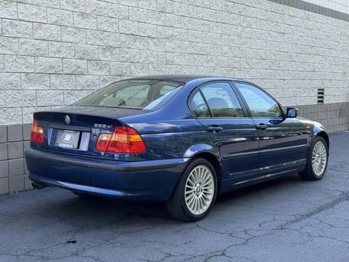 2005 BMW 325 xi