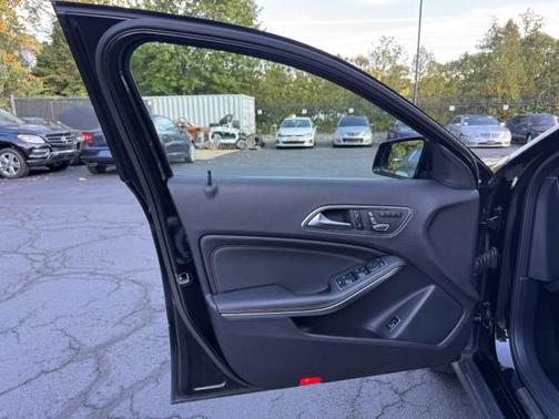 2018 Mercedes-Benz GLA 250 Base 4MATIC