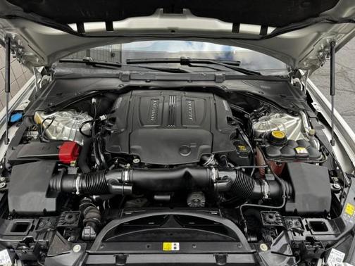 2017 Jaguar XE 35t Premium