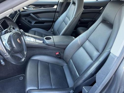2014 Porsche Panamera 4