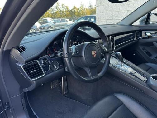 2014 Porsche Panamera 4