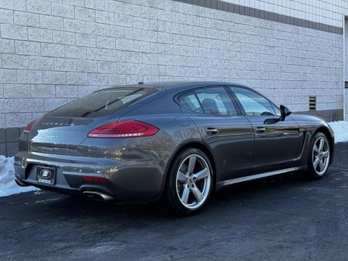 2014 Porsche Panamera 4
