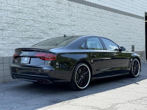 2017 Audi S8 4.0T Plus