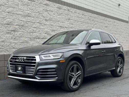 Daytona Gray Pearl Effect 2020 Audi SQ5 3.0T Premium Plus