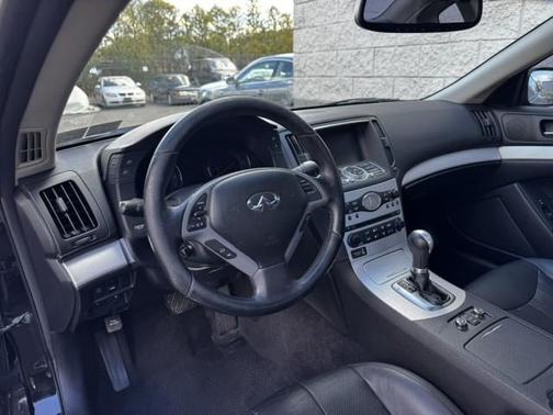 2009 INFINITI G37x Base