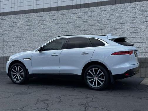 2017 Jaguar F-PACE 35t Prestige