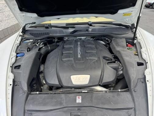 2014 Porsche Cayenne Diesel Platinum Edition