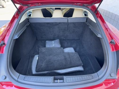 2017 Tesla Model S 90D